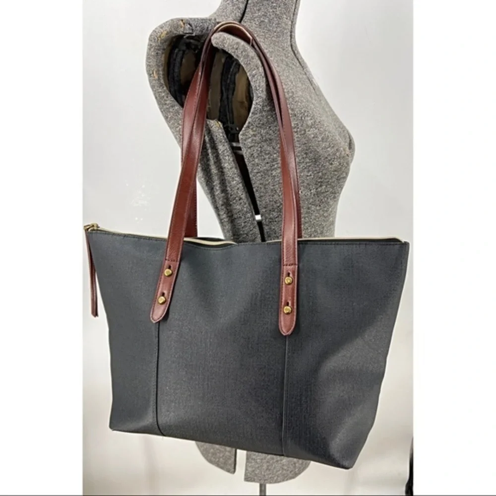 Fossil Felicity Black vegan friendly Tote